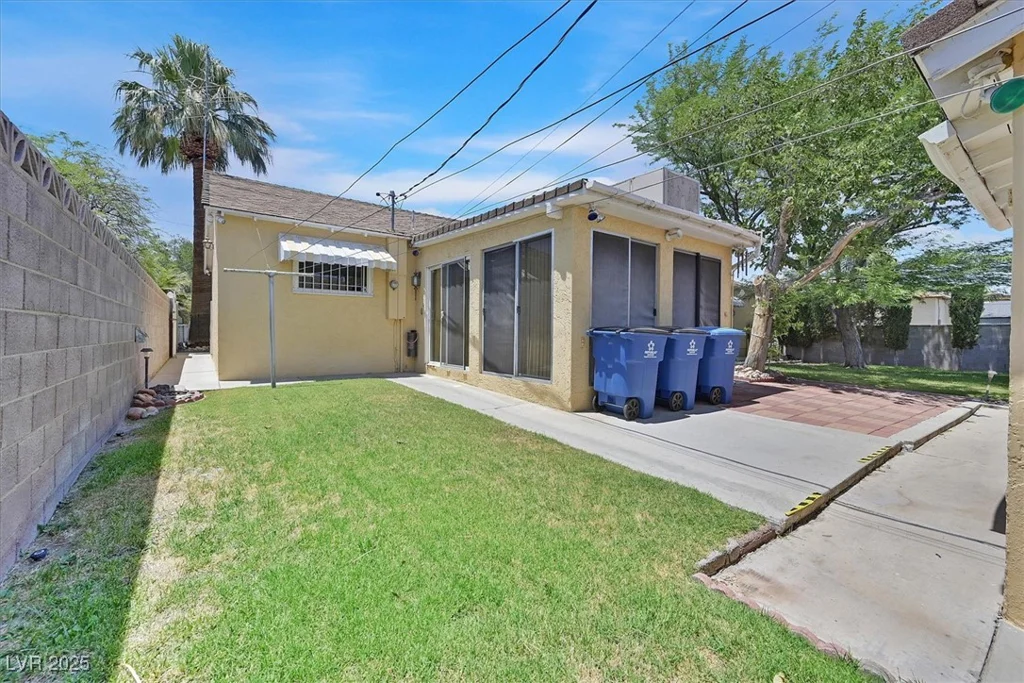 1331 Melville, Las Vegas, NV 89102