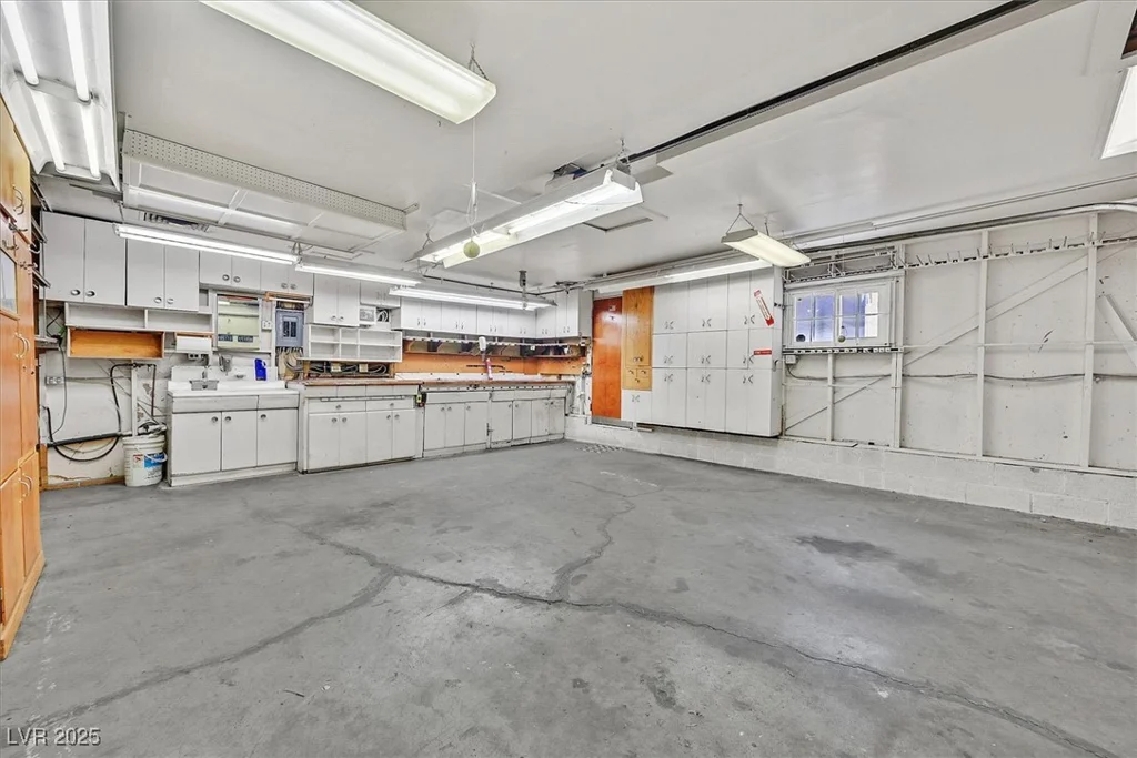 1331 Melville, Las Vegas, NV 89102