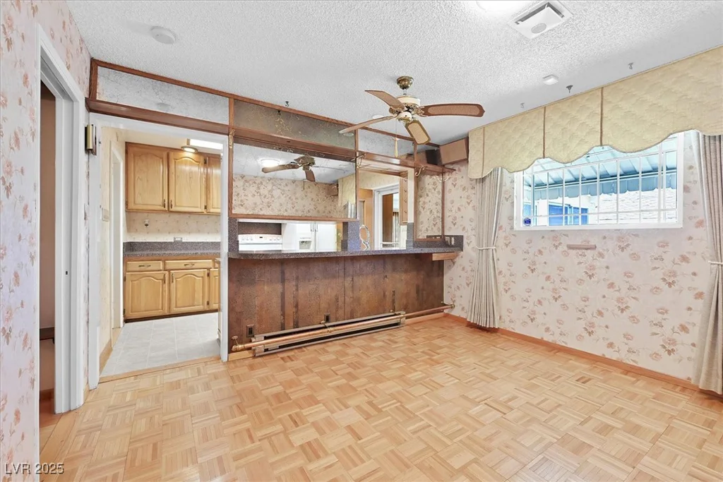 1331 Melville, Las Vegas, NV 89102