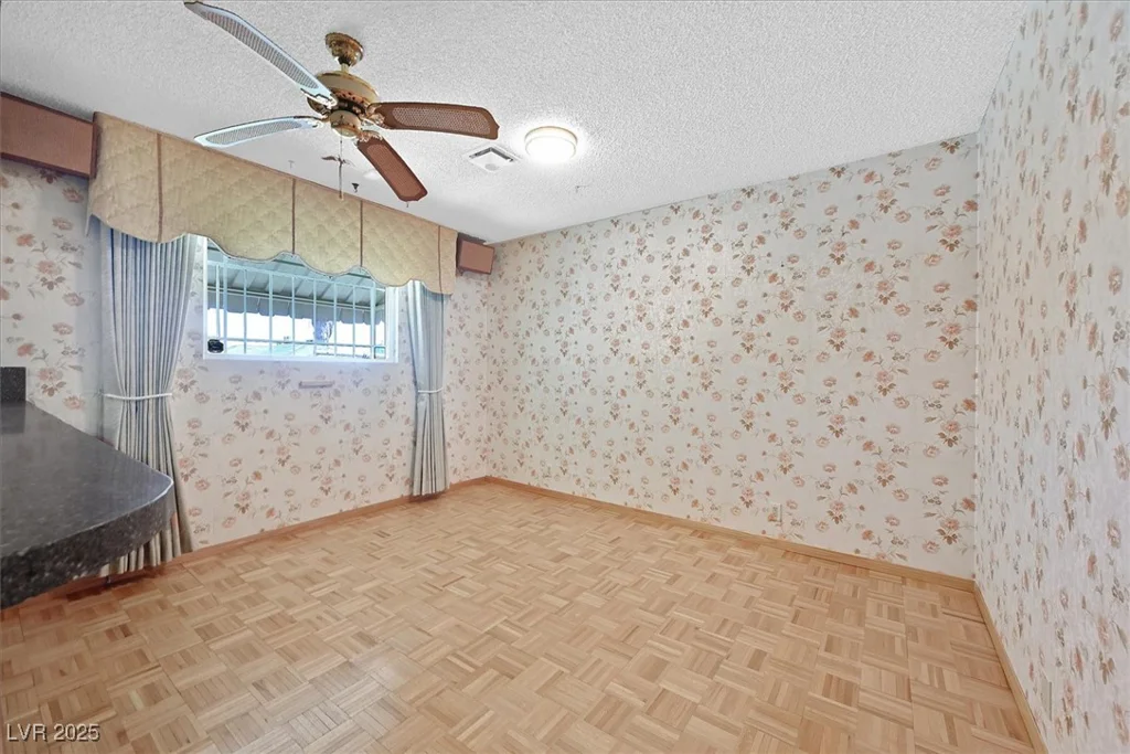 1331 Melville, Las Vegas, NV 89102