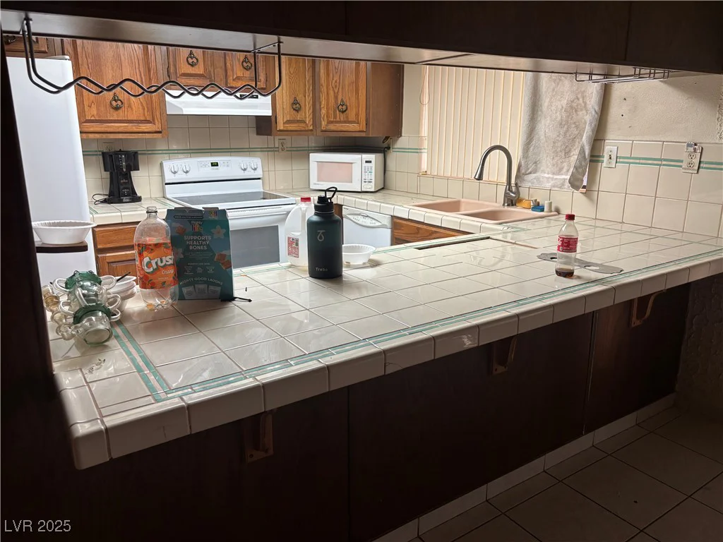 4928 Philadelphia, Las Vegas, NV 89104