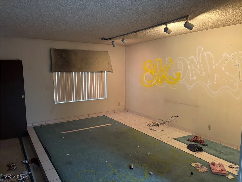 4928 Philadelphia, Las Vegas, NV 89104