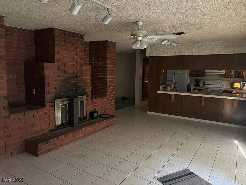 4928 Philadelphia, Las Vegas, NV 89104