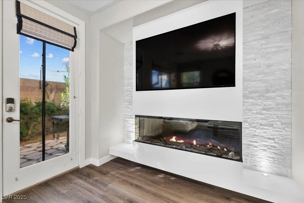 8353 Lower Trailhead, Las Vegas, NV 89113