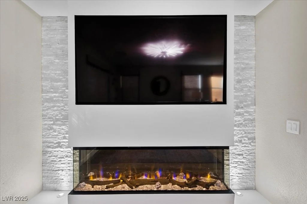 8353 Lower Trailhead, Las Vegas, NV 89113