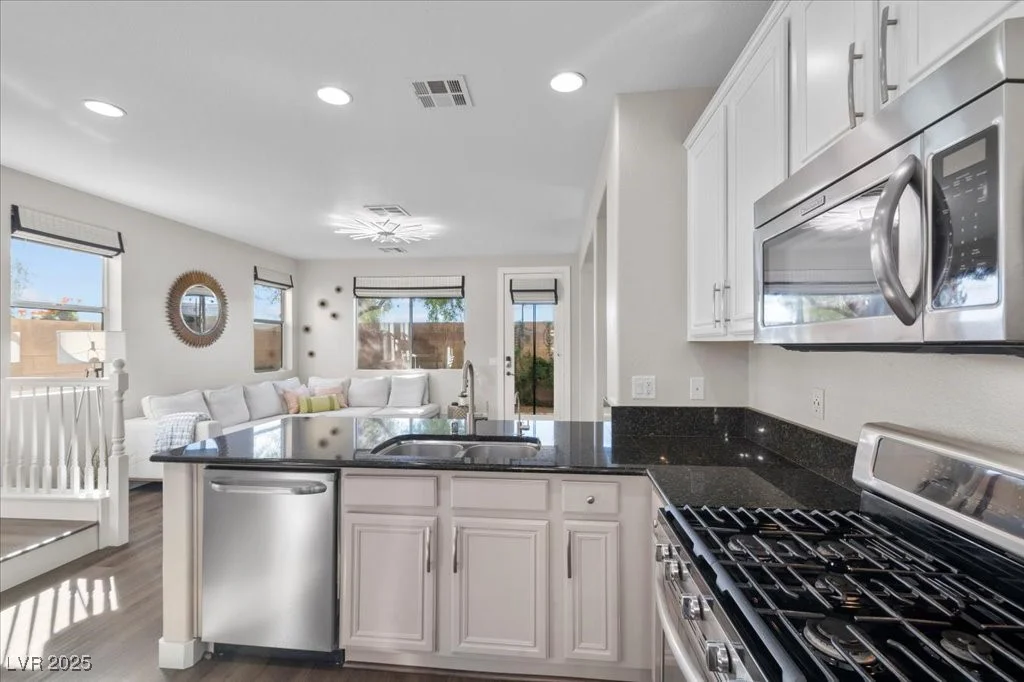8353 Lower Trailhead, Las Vegas, NV 89113