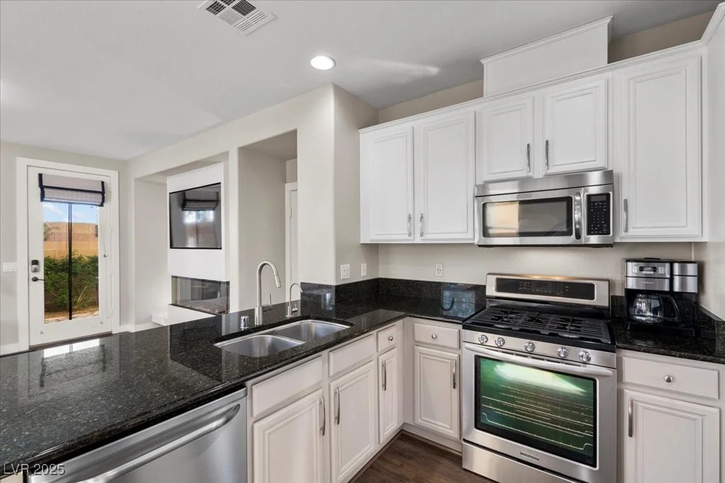 8353 Lower Trailhead, Las Vegas, NV 89113