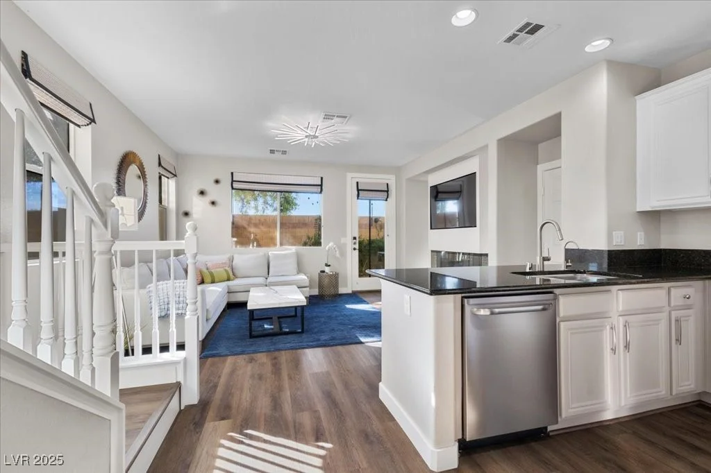 8353 Lower Trailhead, Las Vegas, NV 89113