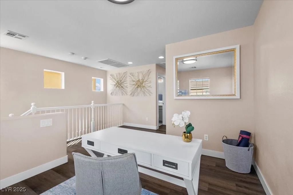 8353 Lower Trailhead, Las Vegas, NV 89113