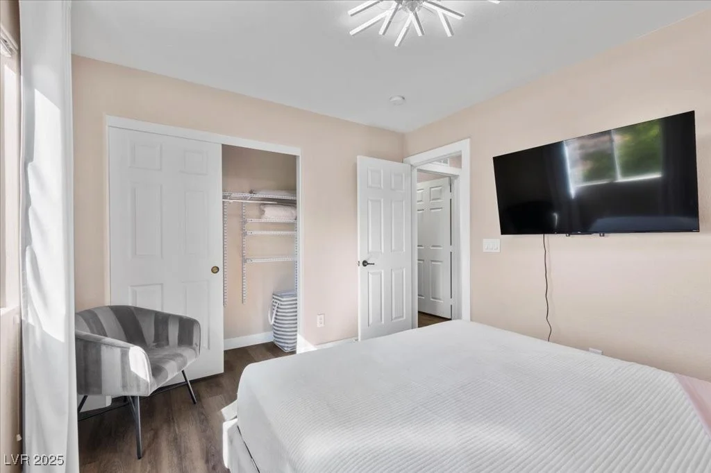 8353 Lower Trailhead, Las Vegas, NV 89113