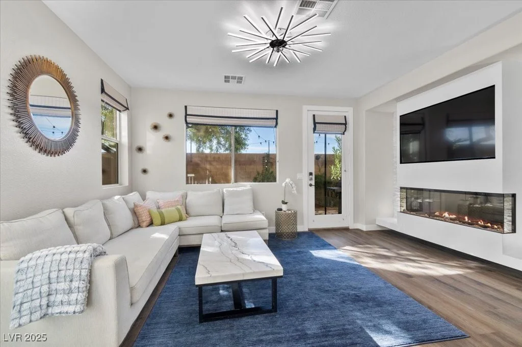 8353 Lower Trailhead, Las Vegas, NV 89113