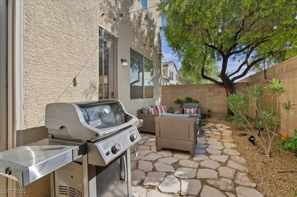 8353 Lower Trailhead, Las Vegas, NV 89113