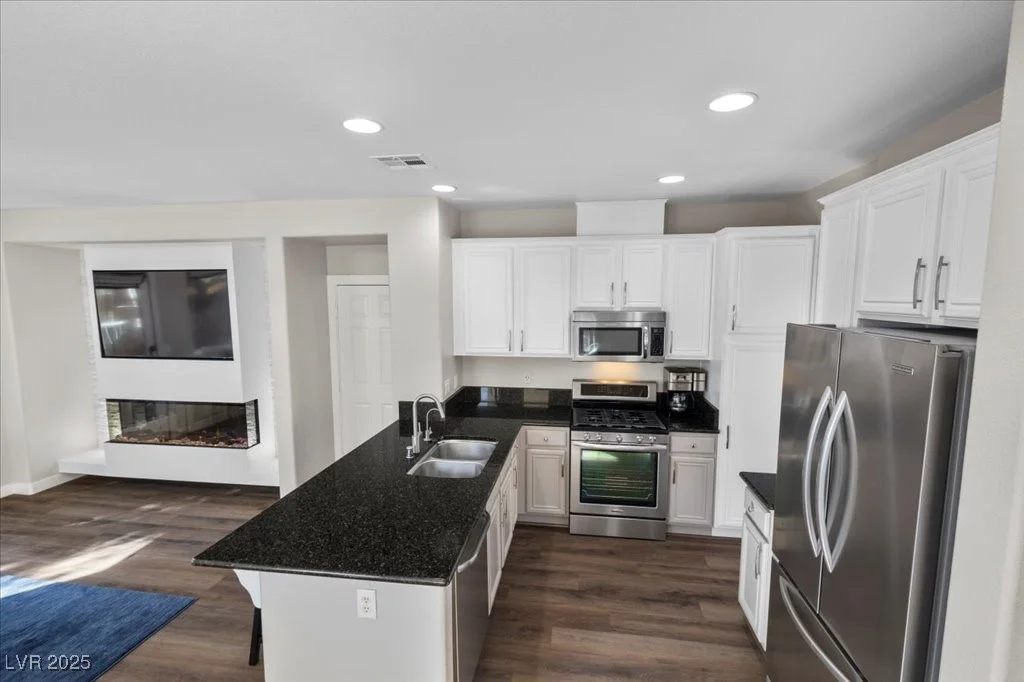 8353 Lower Trailhead, Las Vegas, NV 89113
