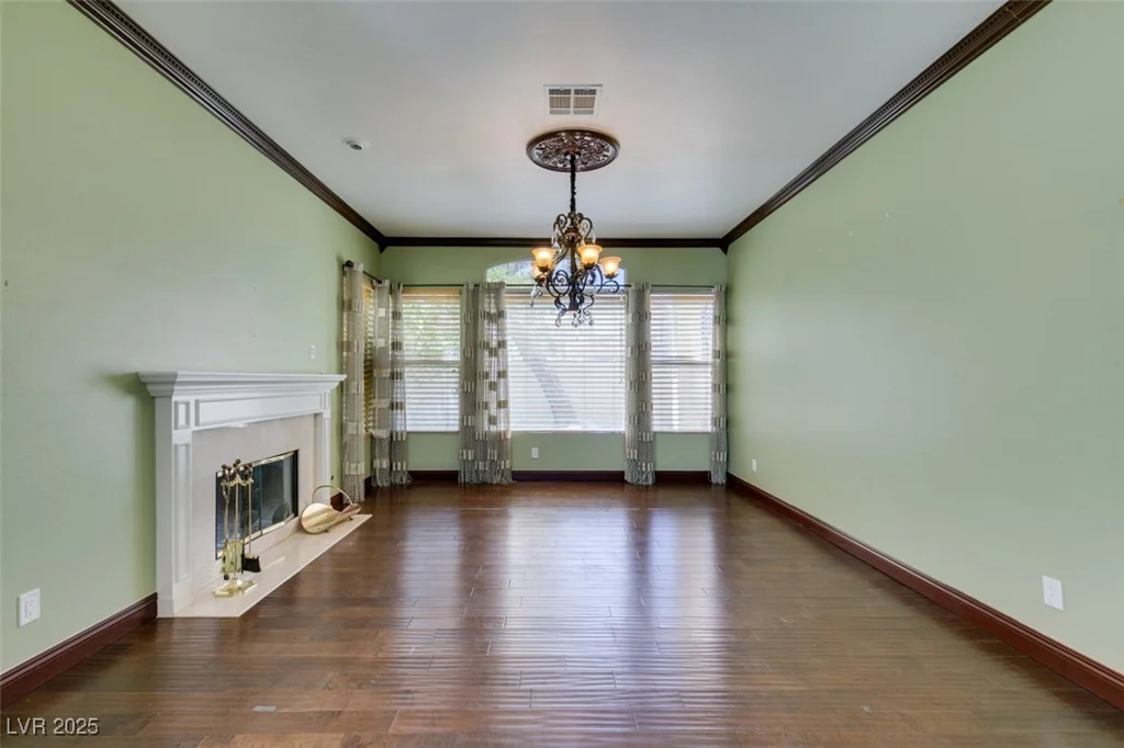 1813 Francisco Peak, Las Vegas, NV 89128
