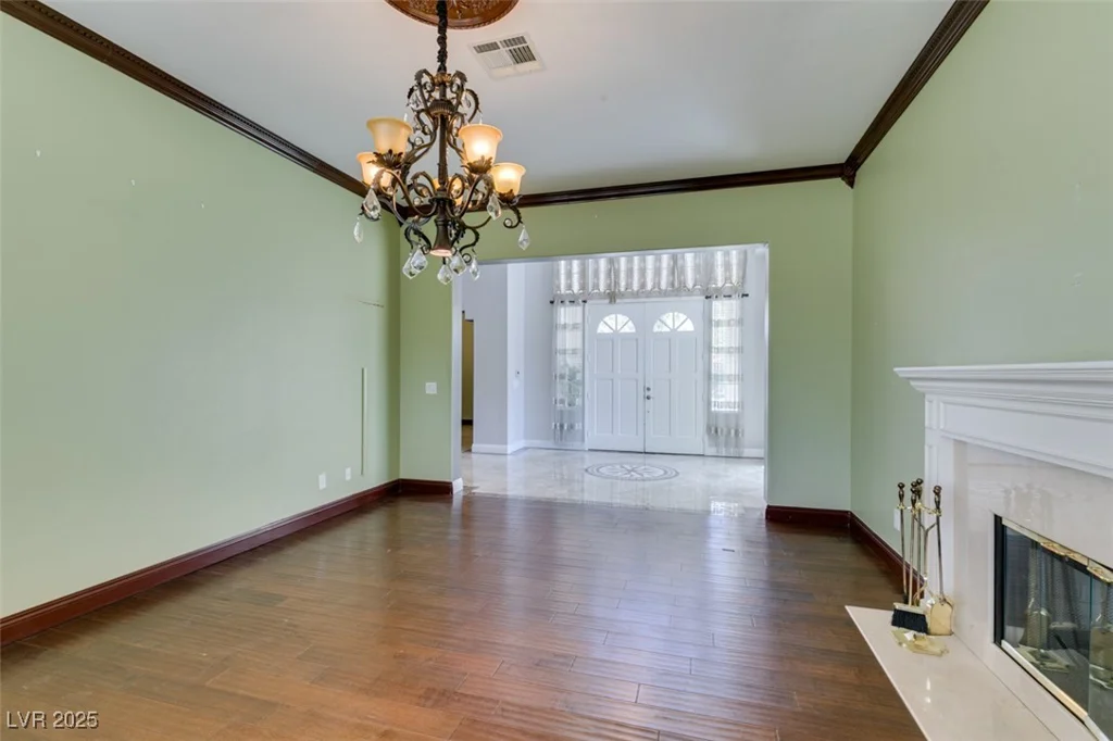 1813 Francisco Peak, Las Vegas, NV 89128