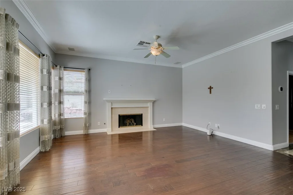 1813 Francisco Peak, Las Vegas, NV 89128