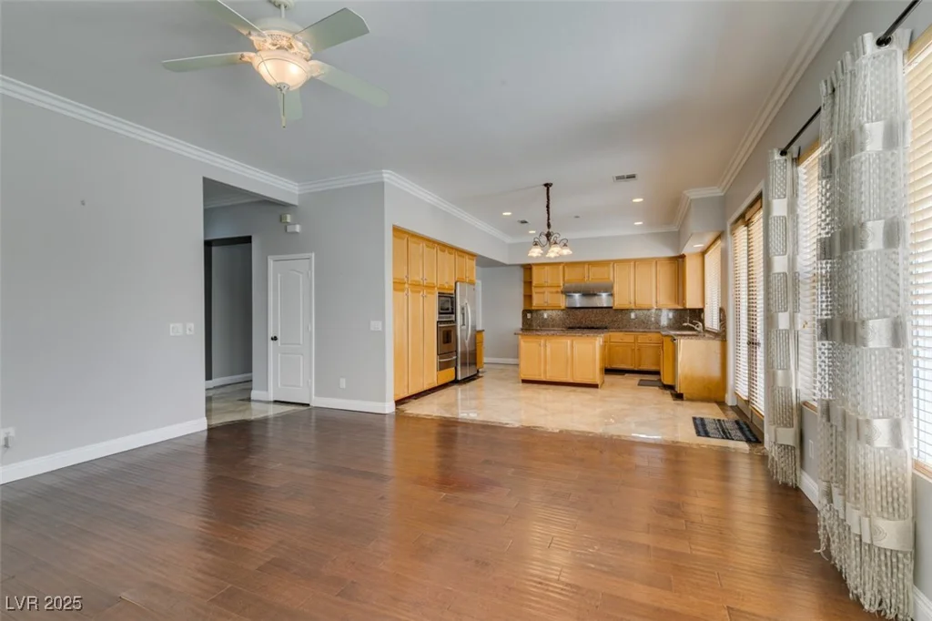 1813 Francisco Peak, Las Vegas, NV 89128