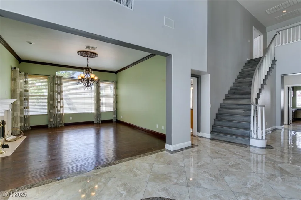 1813 Francisco Peak, Las Vegas, NV 89128
