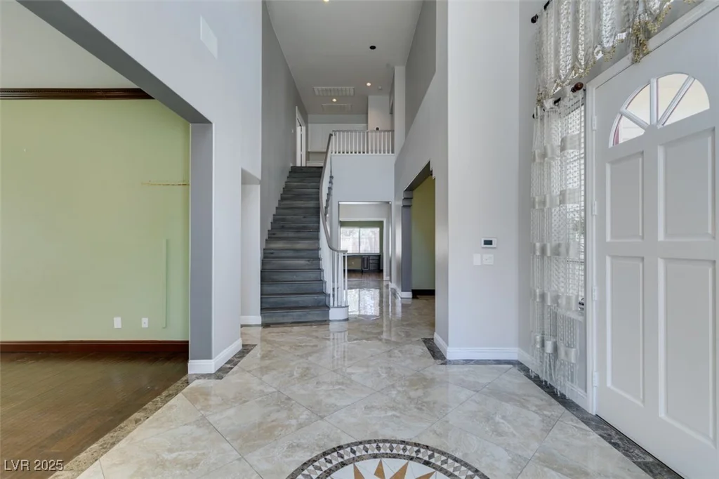 1813 Francisco Peak, Las Vegas, NV 89128