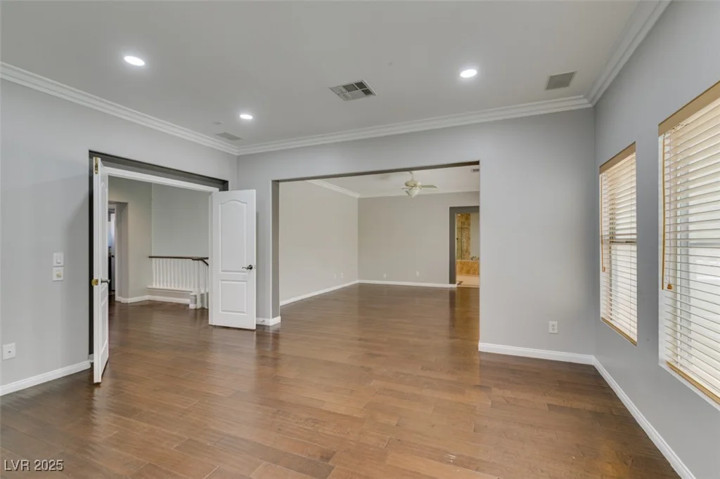 1813 Francisco Peak, Las Vegas, NV 89128