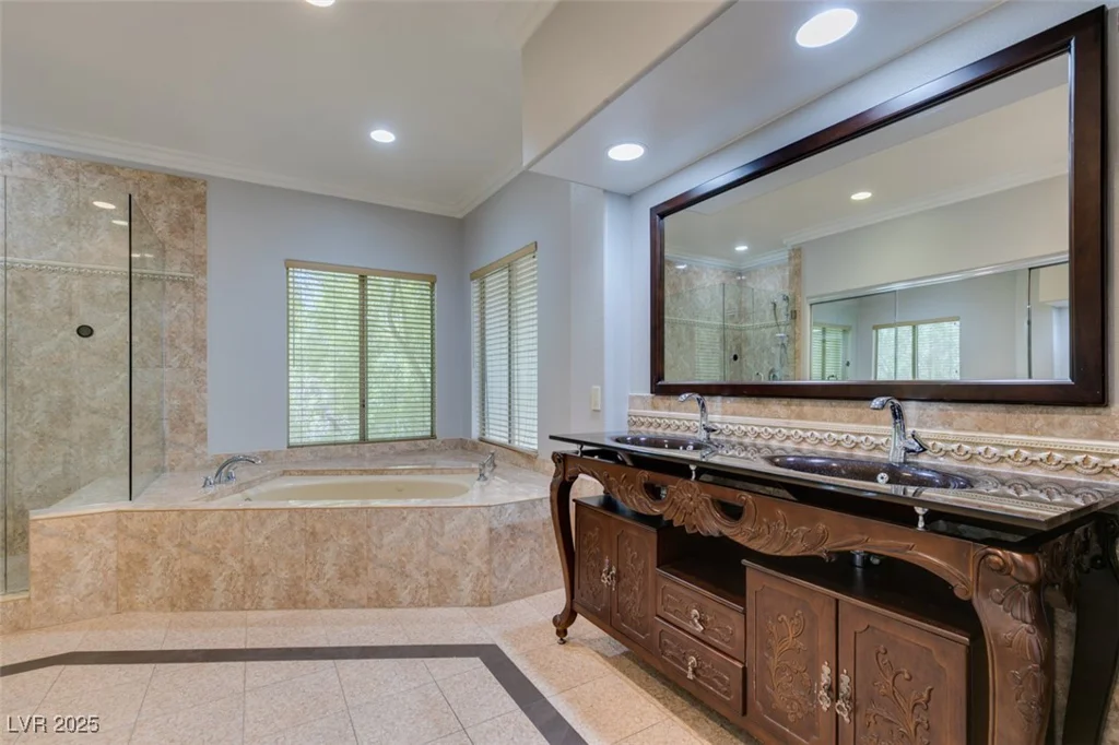 1813 Francisco Peak, Las Vegas, NV 89128
