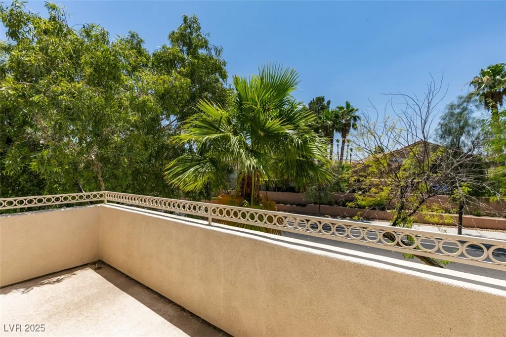 1813 Francisco Peak, Las Vegas, NV 89128