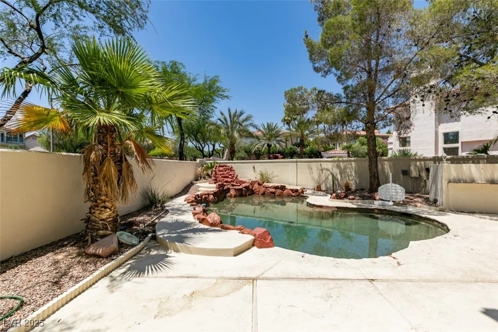 1813 Francisco Peak, Las Vegas, NV 89128