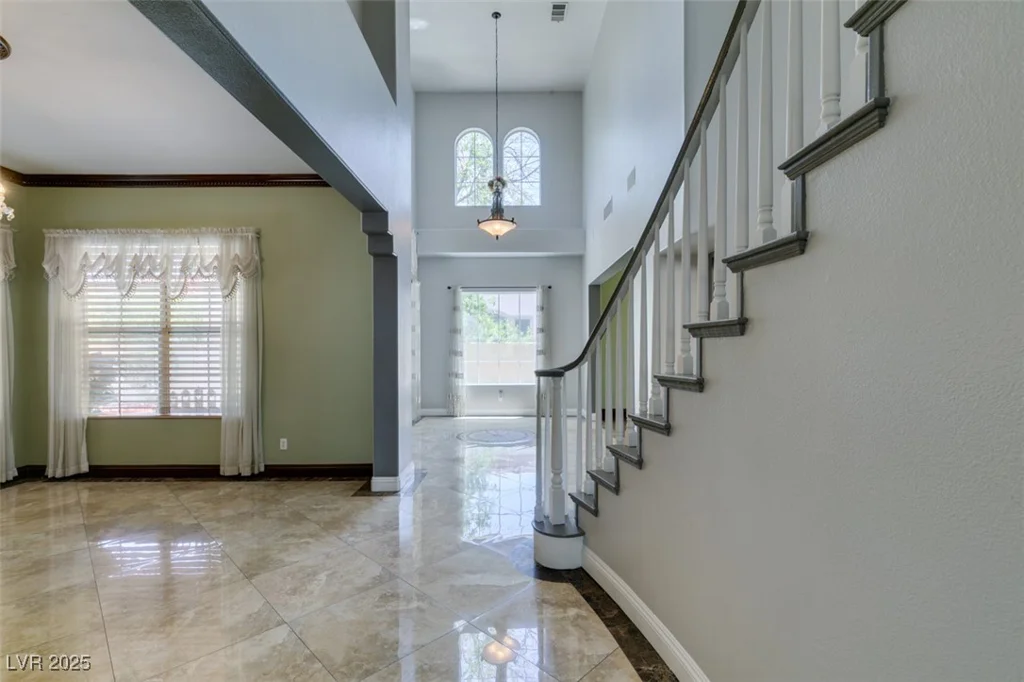 1813 Francisco Peak, Las Vegas, NV 89128