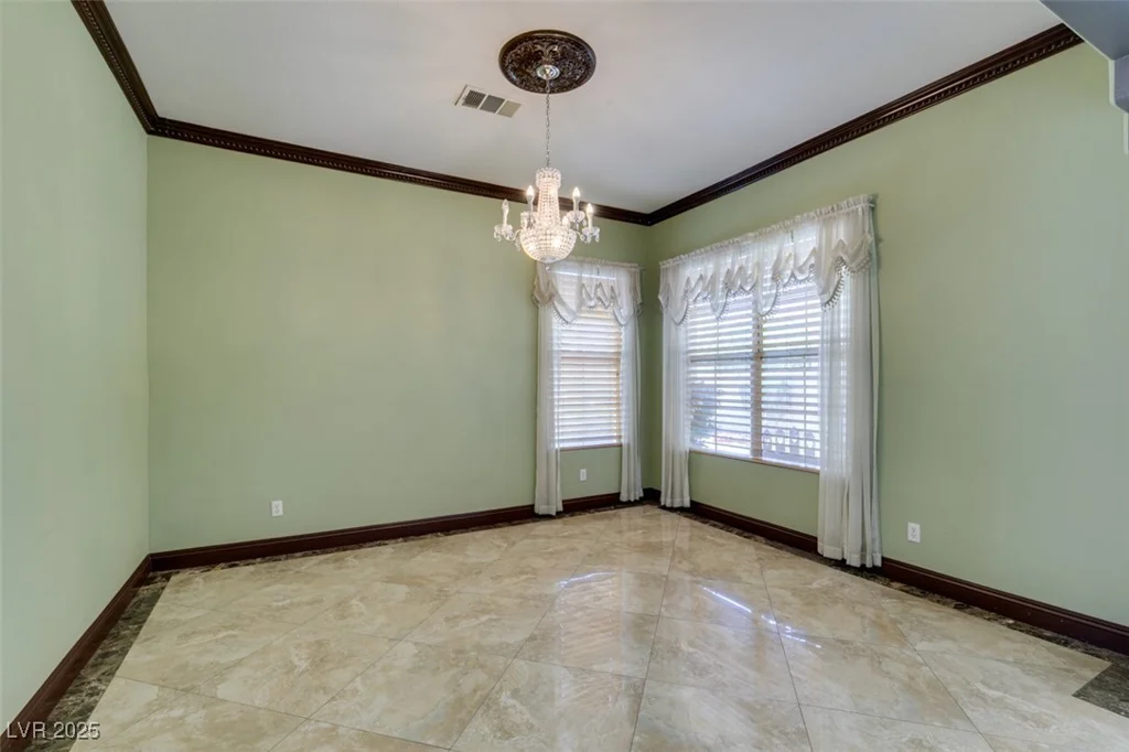 1813 Francisco Peak, Las Vegas, NV 89128
