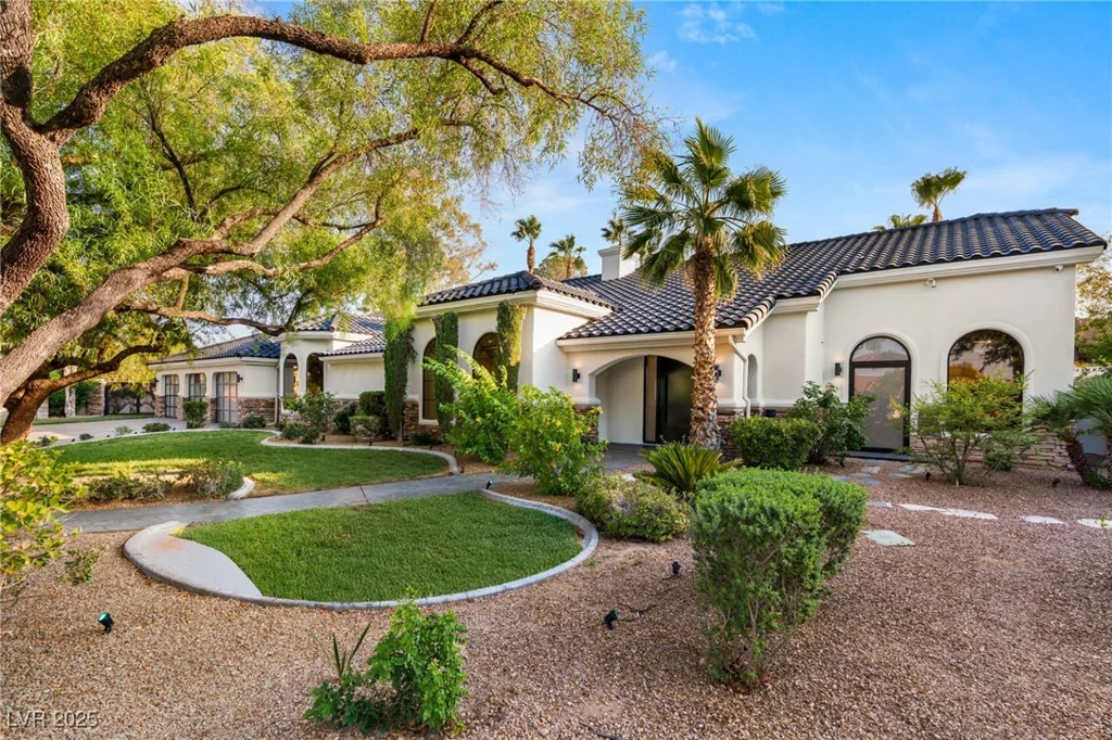 2935 Montessouri, Las Vegas, NV 89117