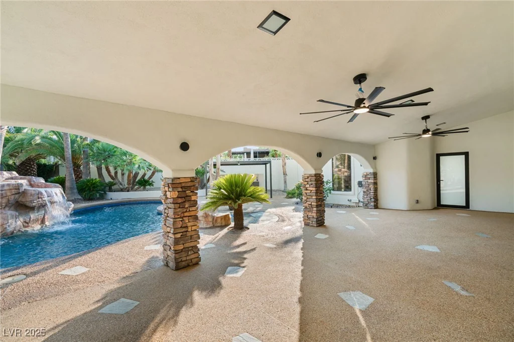 2935 Montessouri, Las Vegas, NV 89117