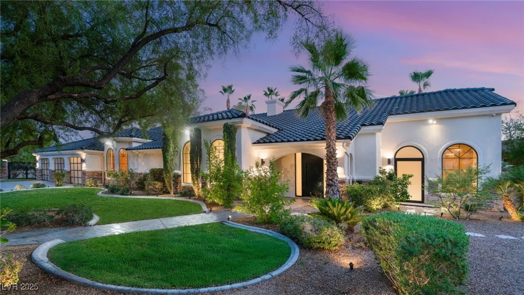 2935 Montessouri, Las Vegas, NV 89117