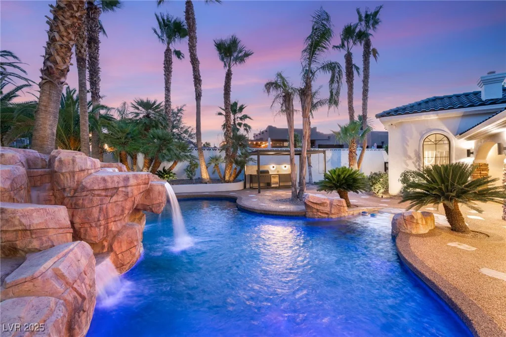 2935 Montessouri, Las Vegas, NV 89117