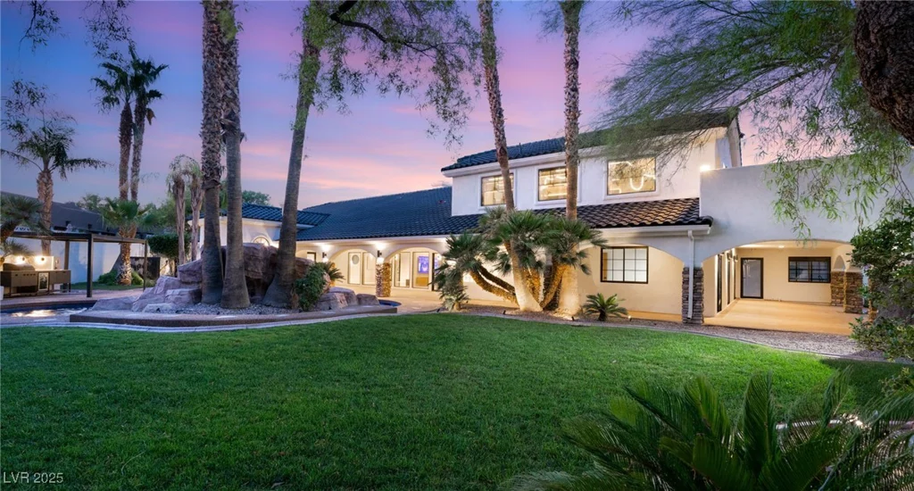 2935 Montessouri, Las Vegas, NV 89117