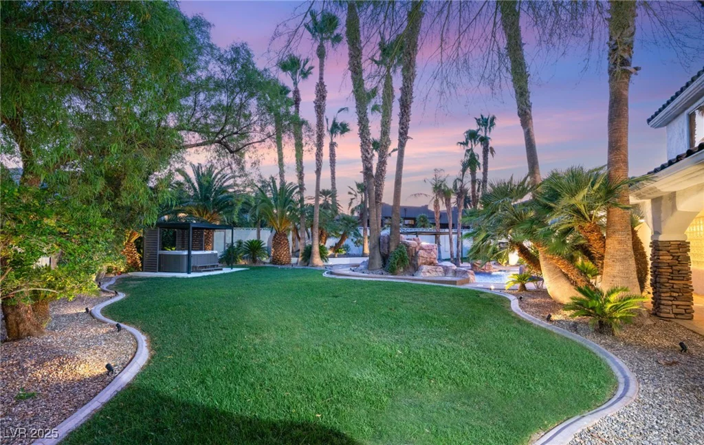 2935 Montessouri, Las Vegas, NV 89117