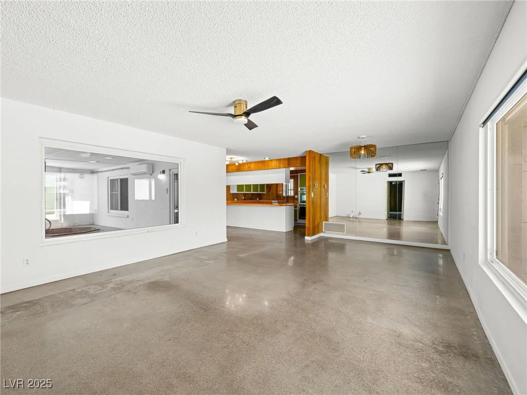 2245 Sombrero, Las Vegas, NV 89169
