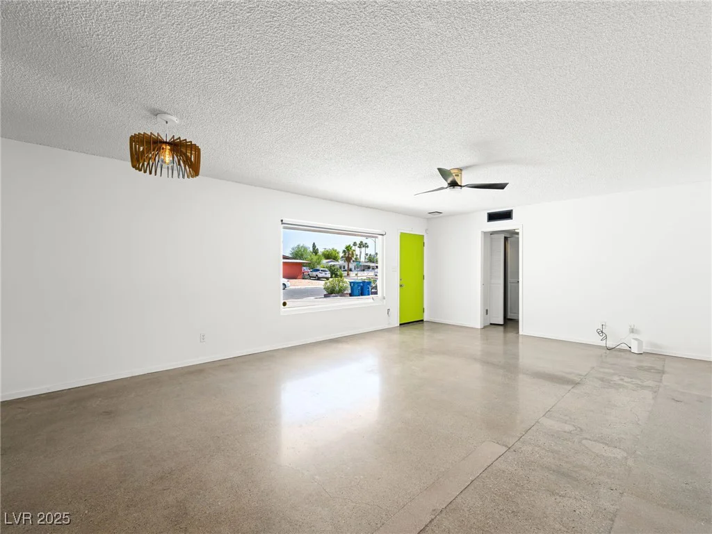 2245 Sombrero, Las Vegas, NV 89169