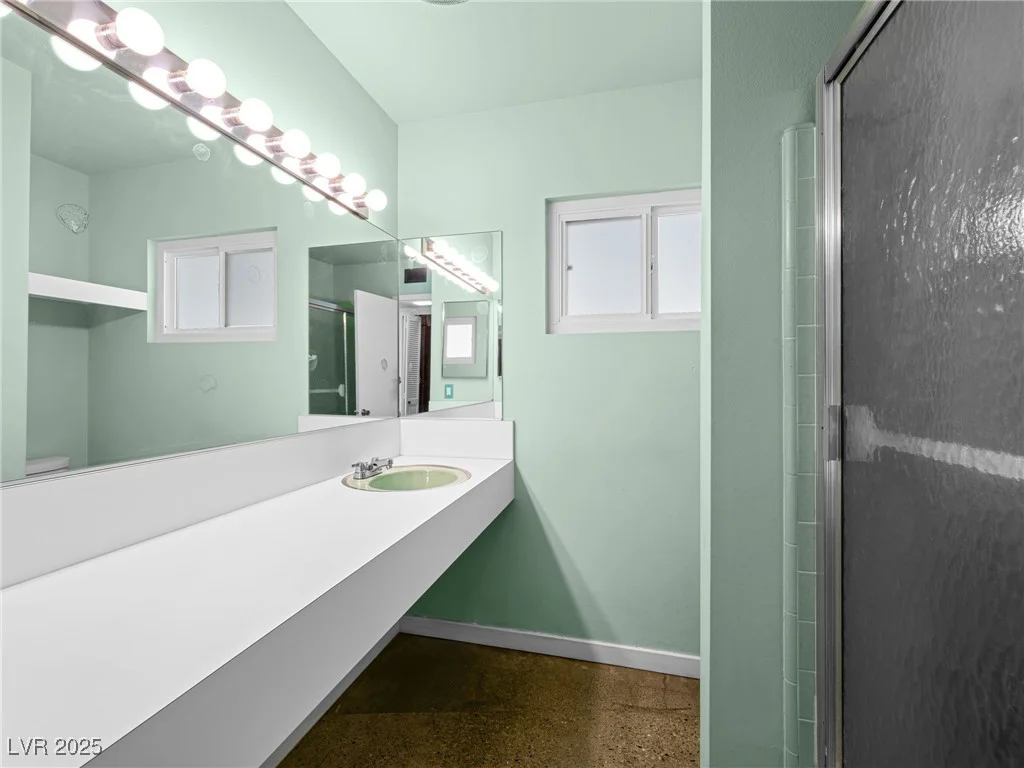 2245 Sombrero, Las Vegas, NV 89169