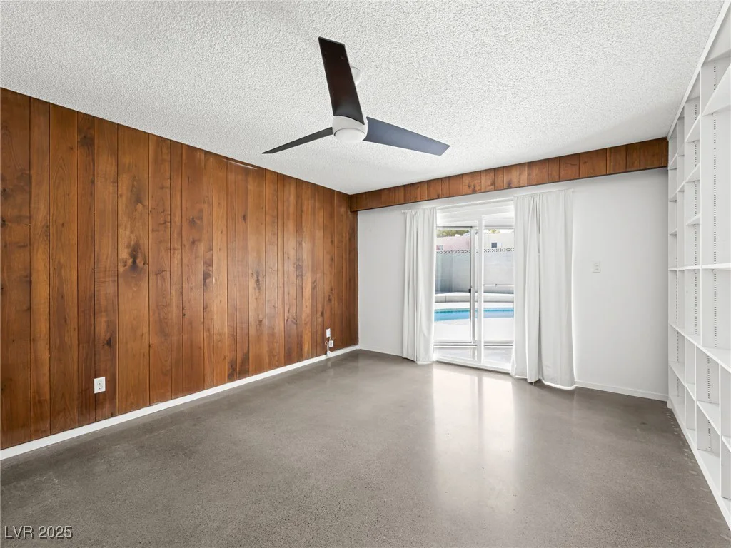 2245 Sombrero, Las Vegas, NV 89169