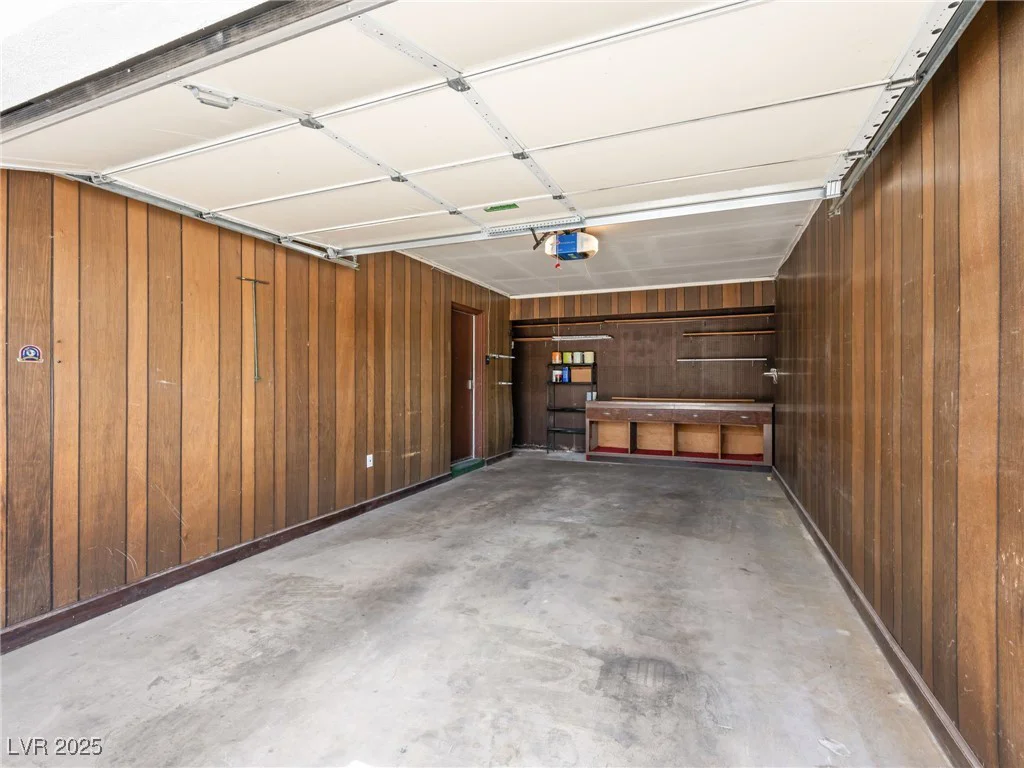 2245 Sombrero, Las Vegas, NV 89169