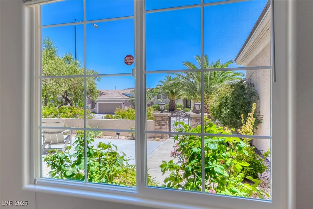 2205 Sandstone Cliffs, Henderson, NV 89044