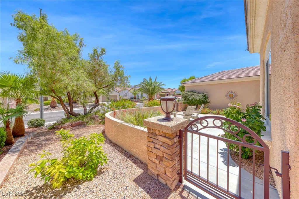 2205 Sandstone Cliffs, Henderson, NV 89044