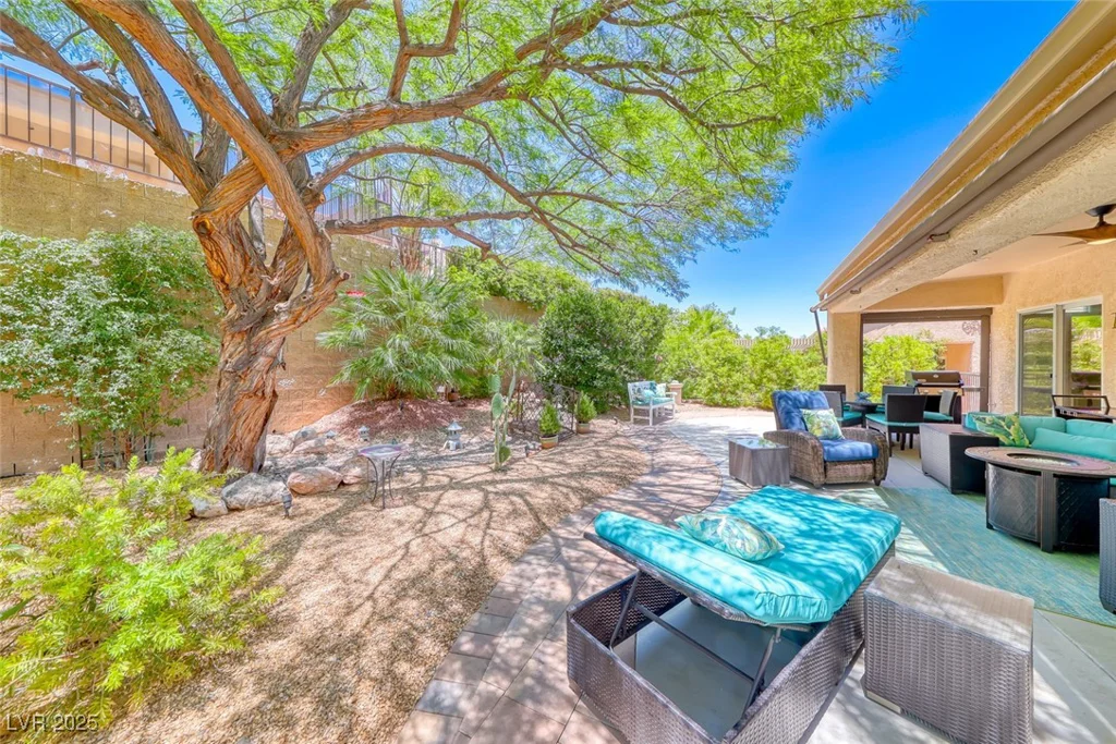 2205 Sandstone Cliffs, Henderson, NV 89044