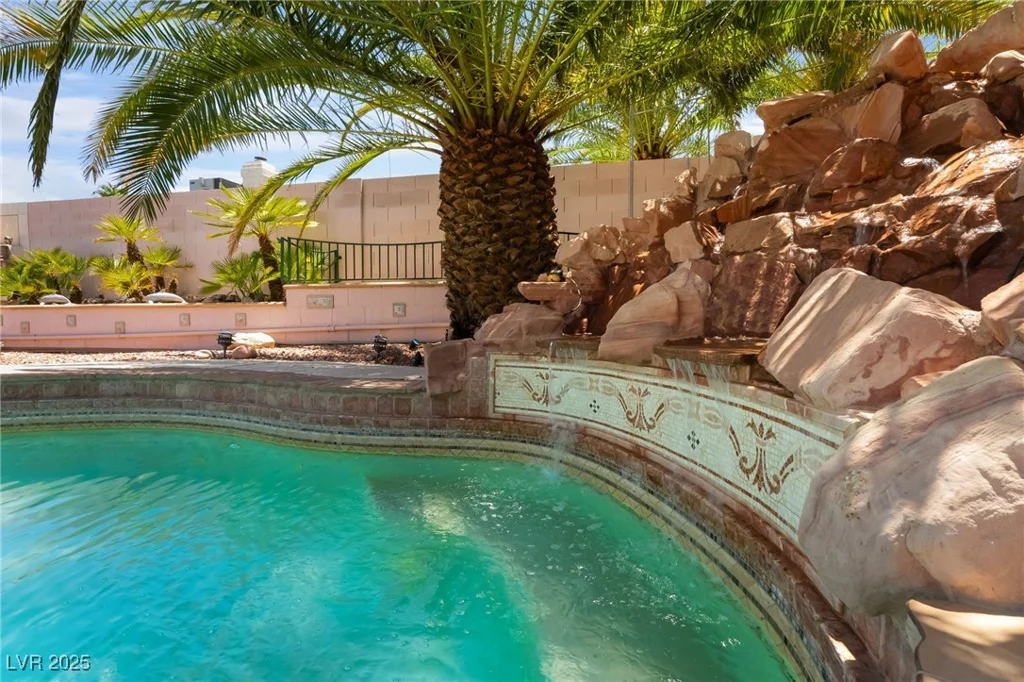 105 Crossfoot Terrace, Henderson, NV 89002