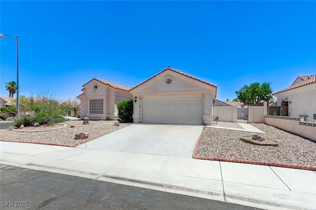 4724 Victoria Beach, Las Vegas, NV 89130