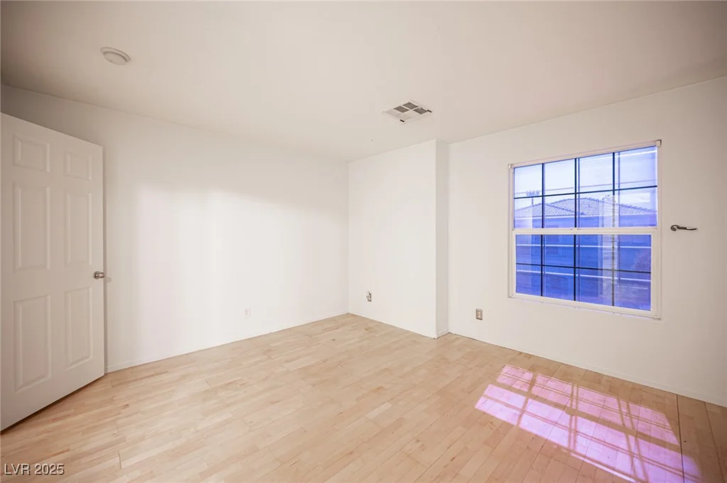 10414 Midseason Mist, Las Vegas, NV 89183