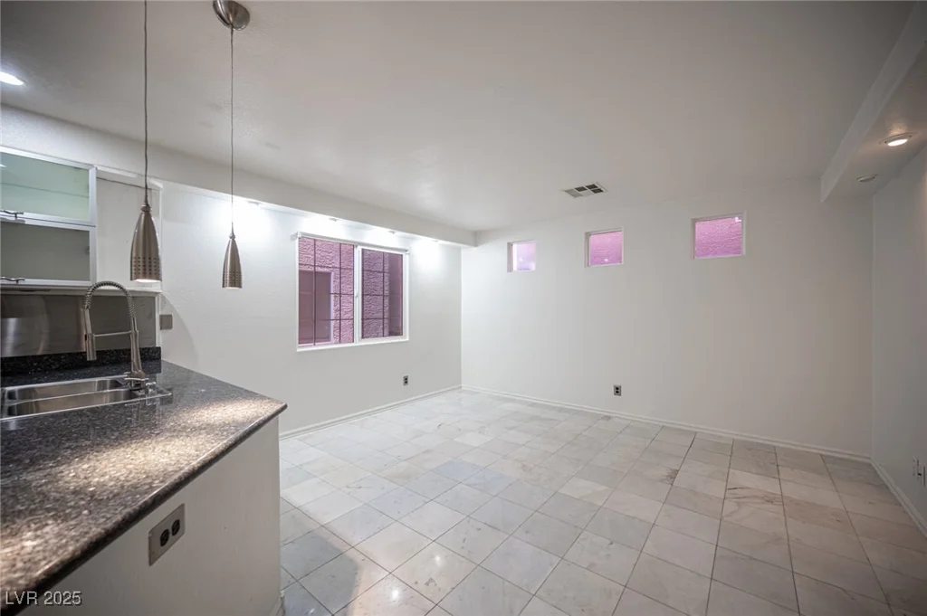 10414 Midseason Mist, Las Vegas, NV 89183