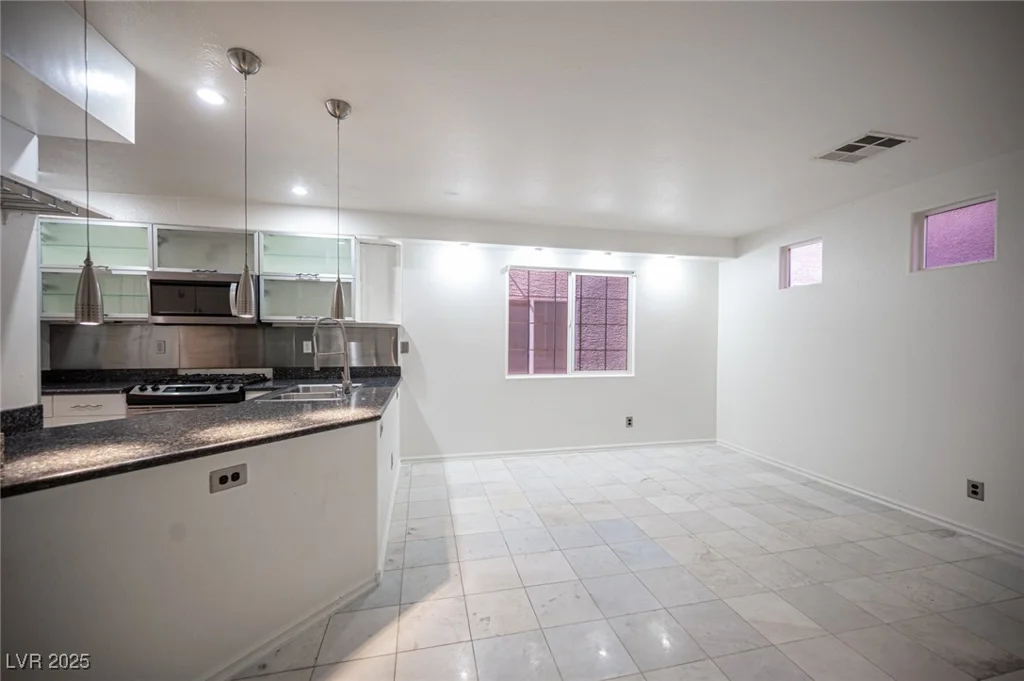 10414 Midseason Mist, Las Vegas, NV 89183