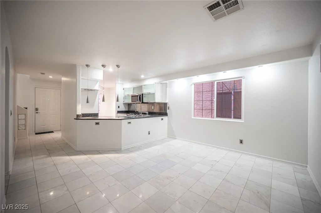 10414 Midseason Mist, Las Vegas, NV 89183