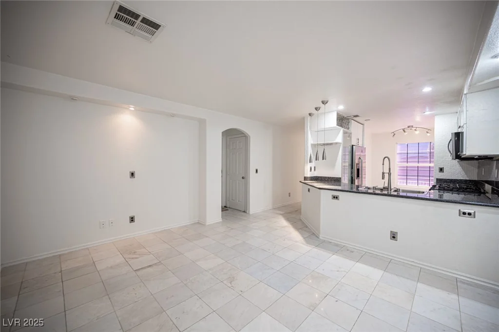 10414 Midseason Mist, Las Vegas, NV 89183